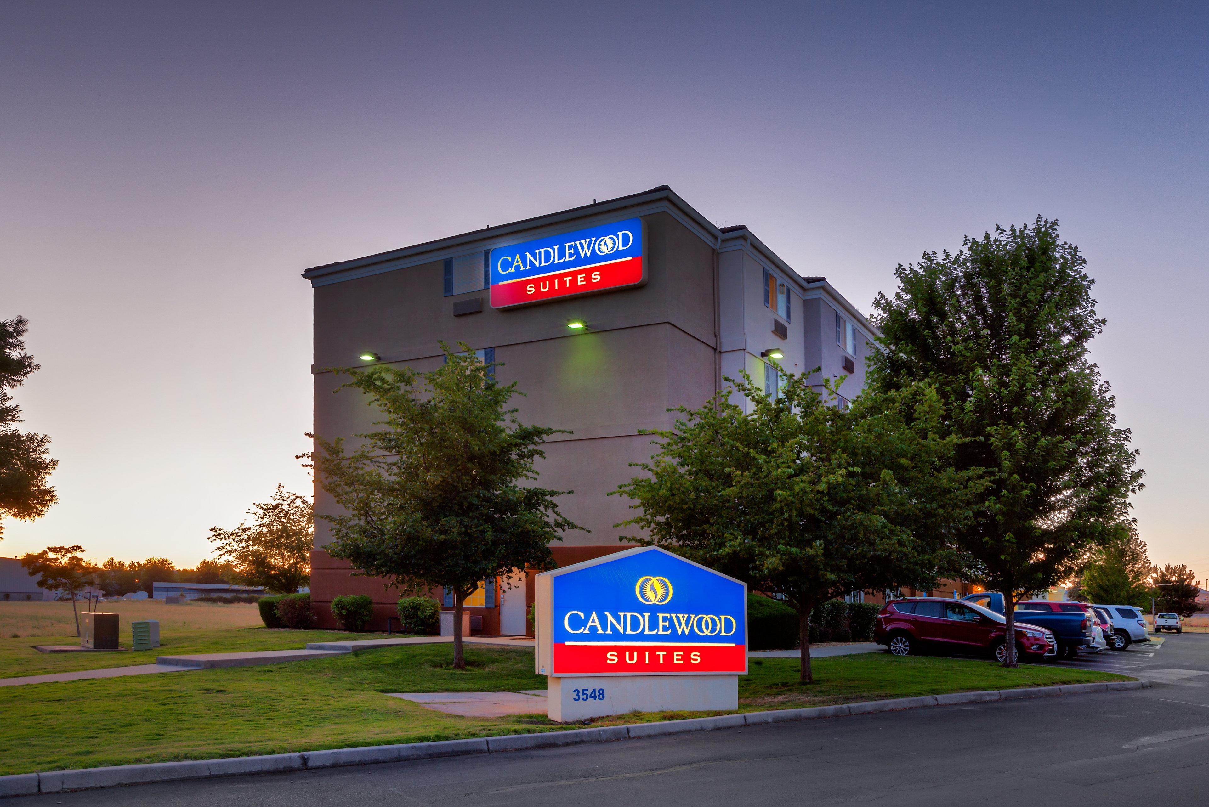 Candlewood Suites Medford By Ihg מראה חיצוני תמונה