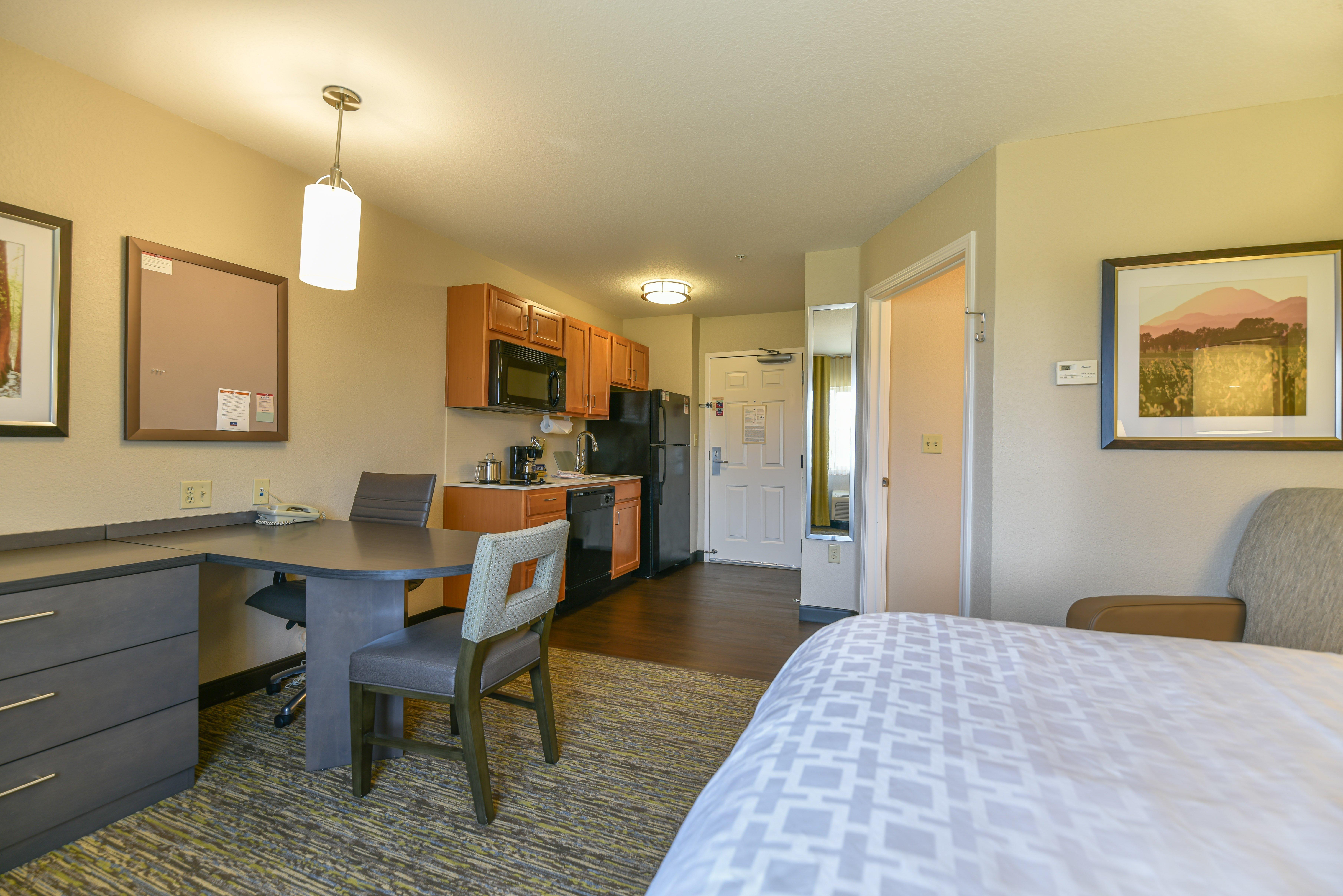 Candlewood Suites Medford By Ihg מראה חיצוני תמונה