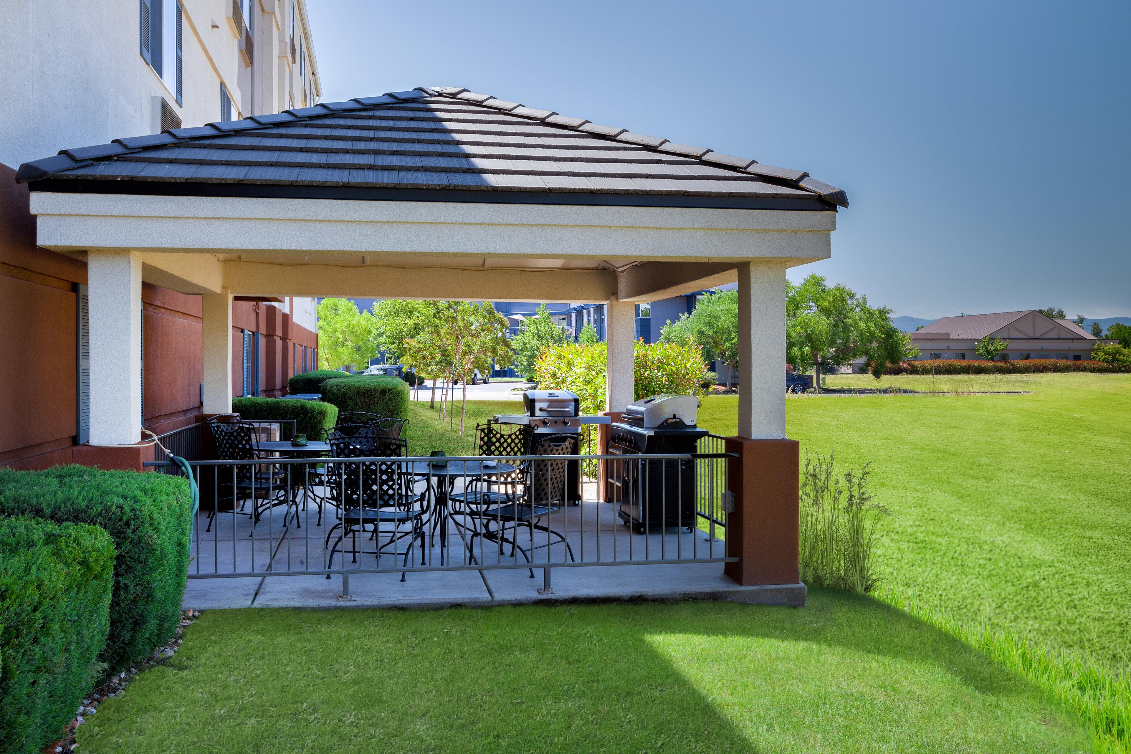 Candlewood Suites Medford By Ihg מראה חיצוני תמונה