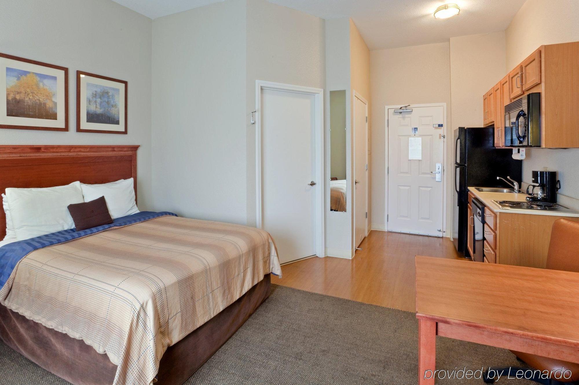 Candlewood Suites Medford By Ihg מראה חיצוני תמונה
